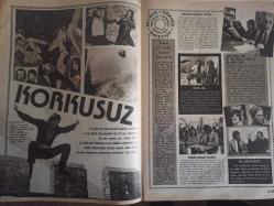 Ses Haftalık Aktüalite Sinema Tiyatro Müzik ve Gençlik Mecmuası Dergisi - 10 Nisan 1976 - Sayı:15 - Itır Esen - Kadir İnanır - Güzel ve Yetenekliler Seçildi haberi - Louise Flecher - Jack Nickholson - Elizabeth Taylor - George Burns - Ajda Pekkan - Enrico Macias - Sedat Tuna - Jülide Gülizar - İzzet Öz - Canan Oğuz - Cihangir Göker - Cenk Koray - Ünlen Demiralp - Yılmaz Tekin Onay - Ünlen Demiralp - Mary Christ - Sedat Örsel - Cüneyt Arkın - Melih Caculi - Seçil Heper - Serdar Gökhan - Oya Zindancıoğlu - Kadir Savun - Orhan Gencebay - Eşref Kolçak - Erol Taş - Kazım Kartal - Sana Margarin Reklamı - Rolling Stones - Mick Jagger - Beatles - George Harrison - Elton John - Cat Stevens - Britt Ekland - Lale Çarşaf Reklamı - Türkan Şoray - Kadir İNanır  İrfan Ünal - Safa Önal - Philips Kaset Teyp Reklamı - Akbank Reklamı - Selpak Peçete Reklamı fotoğraf ve haberi - Dergi Tam Değildir Sadece 28 Sayfası Mevcuttur