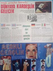 Ses Haftalık Aktüalite Sinema Tiyatro Müzik ve Gençlik Mecmuası Dergisi - Sonia Viviani - Dünyaya Kardeşlik Gelecek haberi - Renkli Gençlik haberi - Deniz İzgi - Şükran Bayar - Mana Güzey - Gençler Suçlar Cezalar haberi - Aşk İlişkileriniz haberi - Evlenmek İsteyen Gençler haberi - 18 Yaşına Gelince Artık Bağımsız Bir İnsansınız haberi - Dergi Kapağı Yoktur