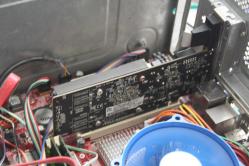 RADEON 8350 650M 1GB D3  1GB EKRAN KARTI SORUNSUZ  SORUNSUZ (ISIMSIZ DEMIR RAF