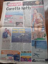 Hürriyet Gazetesi - 12 Ağustos 2003 - Yılın Nikahı Necmettin Bilal Erdoğan Reyyan Uzuner - Recep Tayyip Erdoğan Oğlunu Evlendirdi - Nikâh Şahidi Berlusconi Eğildim Gelinin Elini Gerçekten Öpmedim- Fenerbahçe İlk Haftada Ligin Dibine Hattı -  Başbakan İlham Aliyev Babamın İzindeyim - Uzanlar'ın 82 şirketi Mali Polis Kıskacında