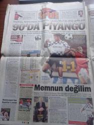 Hürriyet Gazetesi - 8  Ağustos 2004 - Milli Atlet Süreyya Ayhan'ın Doping Testinde Başkasının İdrarını Verdiği İddia Edildi - Doğan Ailesinde Mutlu Gece Aydın Doğan'ın Kızı Begüm Evlendi - Cansu Dere - Atletizmde Tek Umut Elvan Abeylegesse - Mahsun Kırmızıgül - Ahmet Özhan - Emel Sayın - Azra Akın