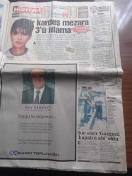 Hürriyet Gazetesi - 25 Haziran 2000 - Milli Takım Euro 2000'de Portekize Elendi - Takımın Kilit Adamı Alpay Özalan Rakibe Yumruk Attı Bizi Yaktı - 28 Şubat'ın Mimarı Güven Erkaya Paşa'yı Kaybettik - Alaattin Çakıcı Nuri Ergin Düellosu 5 Ölü 30 Yaralı - Türkiye'nin En Büyük Şirketi Turkcell Halka Açılıyor
