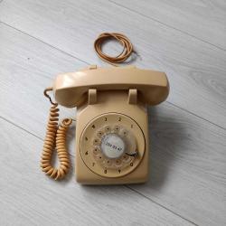 Antika - 70ler' 80'lerden Çevirmeli Telefon - kitantik - kitaLog