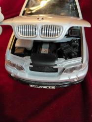 B M W  X5  3.0d  SUV DİREKSİYONU HAREKETLİ,DİECAST 1:25 ARABA + HEDİYELERİ(zippo çakmak ve mause ped)  239