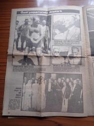 Hürriyet 10 Kasım Özel Gazetesi - Resimlerle Atatürk - Kılıç Kuşandığı Gün - Çöllerden Unutulmaz Anılar - Kurtuluş Savaşı'mızın Büyük Önderi - Türk Arap Dostluğu - Ürdün Kralı Emir Abdullah - Atatürk'ün En Yakın Arkadaşı İsmet İnönü - Ve Düşmanı Denize Döktükten Sonra -  Halk Adamı Atatürk - Küçük Çocuk Ülkü Çocuk Sevgisinin Simgesiydi - Krallar Onunla Tanışmak İstiyordu - Ankara Palas - İran Şahı Rıza Pehlevi - Türk Kadını Ona Çok Şey Borçludur - Eşi Latife Hanımla - Ve Ölüm Sadece Onun Naçiz  Vücudunu Aramızdan Ayırabildi