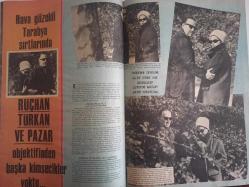 Pazar Aktüalite Sinema Tiyatro Mizah Mecmuası Dergisi Gazetesi - 25 Aralık 1965 - Türkan Şoray - Rüçhan Adlı - Eşref Kolçak - Gülbin Eray - Yılmaz Duru - Hülya Koçyiğit - Cüneyt Arkın - Beleş Osman - Ali Şen - Ekrem Bora - Orhan Günşiray - Sevda Ferdağ - Tanju Gürsu - Fatma Girik - Vahi Öz - Sadri Alışık - Bülent Oran - Sefa Önal - Sadık Şendil - Rita Cadillac - Hava Güzeldi Tarabya Sırtlarında haberi - Aşk Rüyası haberi - Tanju Gürsu - Nuray Uslu - Ruhsan Çınar - Tülin Elgin - Aşk Güzel Şey haberi - Genç Arkadaşlar fotoromanı - Hanımlar Sizin İçin haberi - Zeynep Berk - Kırık Kalp Çizgi Romanı - Kartal Tibet - Tülin Elgin - Ayfer Feray - Mehmet Ali Akpınar fotoğraf ve haberi - Tam Takım Dergi