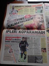 Hürriyet Gazetesi - 4 Ağustos 2015 - Fenerbahçe Şükrü Saraçoğlu Stadı İçin Ülker'le 90 Milyon Dolarlık Anlaşma - Felipe Melo - Öteki Suriye - Padişah Kızı Belçim Bilgin - Emanetçi Oy Polemiği - Selahattin Demirtaş Bin Kez İade - Bülent Arınç - Ali Babacan - Yüksek Askeri Şura