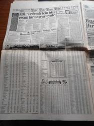 Günaydın Gazetesi - 11 Mart 1994  - Madonna Hülya Avşar - Hakan Şükür Fenerbahçe'nin Hiç Şansı Yok - Rıdvan Dilmen 1 Yıl Daha Oynayacak - İbrahim Tatlıses Derya Tuna'yı Yine Dövdü - Alkolik Fransız Bakan DEP'ten Büyük Para Aldı - Ayıptır Murat Karayalçın - Tansu Çiller Şehitler İçin Mevlid Okuttu- DEP'lilerin Hayalindeki Harita - Leyla Zana - Yerel Seçimler