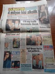 Günaydın Gazetesi - 11 Mart 1994  - Madonna Hülya Avşar - Hakan Şükür Fenerbahçe'nin Hiç Şansı Yok - Rıdvan Dilmen 1 Yıl Daha Oynayacak - İbrahim Tatlıses Derya Tuna'yı Yine Dövdü - Alkolik Fransız Bakan DEP'ten Büyük Para Aldı - Ayıptır Murat Karayalçın - Tansu Çiller Şehitler İçin Mevlid Okuttu- DEP'lilerin Hayalindeki Harita - Leyla Zana - Yerel Seçimler