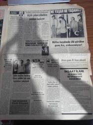 Gün Gazetesi - 13 Kasım 1974 -Nükhet Duru Yakında Evlenirsem Şaşırmayın - Piyanist İlham Gencer - Koraç Kupası Rövanşında Galatasaray Hapoel'i 68 64 Yendi - Ustura Kemal - Yeni Başbakan Sadi Irmak - Onun İçin Kadınlar Akıllarını Erkekler Hayatlarını Kaybettiler Elmas - Zehra Fotoroman - Mine Mutlu - Salih Güney - Enerji Bakanı Cahit Kayra - Bülent Ecevit - Bir Sadistin Vasiyeti