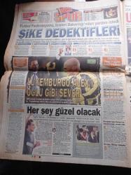 Hürriyet Gazetesi - 2 Ocak 2005 - Atina Olimpiyatlarında Halterde Altınları Topladık Cinsel Taciz Olaylarıyla Yıkıldık - Şike Dedektifleri - Halil Mutlu - Nebahat Çehre 60 Yaş Güzelliği - Lisa Yasası Beldelere Yayılıyor - Camide Nikah Sorusu - Manken Güzide Duran - KKTC Başbakanı Mehmet Ali Talat - Yeni Türk Lirasına Geçiş Tam Not Aldı