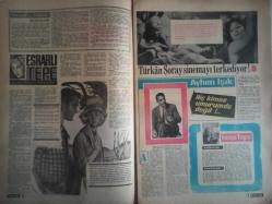Pazar Aktüalite Sinema Tiyatro Mizah Mecmuası Dergisi Gazetesi - 1 Mart 1964 - Sayı:388 - Salih Uygur - Türkan Şoray - Esrarlı Tepe haberi - Nüveyre Gültekin - Ayhan Işık - Hanım Teyze haberi - Hapishane Cinayetleri haberi - Bedirhan Çınar - Zahid Nami - Denizdeki Erkek haberi - Salih Uygur - Azmi Nihad - Boris Karloff - Vincent Price - Basil Rathbone - Peter Lorre - Dehşetler Komedyası haberi - Peter Lorre - Joyce Jameson - Taş Arabası çizgi romanı - Tokalon Makyaj Malzemesi Reklamı - Hepimizin İçindeki Şeytan hikayesi - Ali Haydar Pektaş - Baytekin çizgi romanı - Boncuk çizgi romanı - Walt Disney - Mac Raboy - Telefon Ediyor hikayesi - Margaret Millar -24'den Sonra haberi - Pavyon Faresi - Genç Kız Kalbi çizgi romanı - Stan Drake - Ali Başarel - Ben Bolt çizgi romanı - John Cullen Murphy - Üner İlsever - Hakkı Haktan - Aysel Tanju - Ümit Utku fotoğraf ve haberi - Tam Takım Dergi