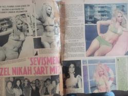 Pazar Aktüalite Sinema Tiyatro Mizah Mecmuası Dergisi Gazetesi - 30 Ağustos 1968 - Sayı:623 - Türkan Şoray - Göksel Arsoy - Muhterem Nur - Hülya Koçyiğit - İzzet Günay - Süleyman Turan - Nilüfer Koçyiğit - Fatma Girik - Altan Erbulak - Öztürk Serengil - Leyla Sayar - Tülin Elgin - Mine Soley - Özkan Yılmaz - Sadri Alışık - Hüseyin Baradan - Türkan Şoray - Rüçhan Adlı - Ve Son Söz Türkan'ın - Meliha Şoray  - Nazan Şoray - Gönül Yazar - Maruf Bekdaş - Şeyh Ahmet - Fikret Hakan - Hüsnü Cantürk - Murat Soydan - Ali Şen - Serap Olguner - Bahri Özkan - Volkan Yıldırım - Fatma Girik - Memduh Ün - Sevim Şengül - Pervin Par - Nuri Sesigüzel - Sema Özcan fotoğraf ve haberi - Çiti Deterjan Reklamı - Stok Hamam Salonu Reklamı - Tam Takım Dergi