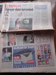Milliyet Gazetesi - 8 Eylül 1995 - A Milli Takım Rekorları Alt Üst Ediyor - Fatih Terim - Hakan Şükür - Cumhuriyet Halk Partisi Kurultaya 2 Gün Kala - Boris Yeltsin Diş Gösterdi - Erdal İnönü Bosna İçin Umutlu - Tansu Çiller Koruma Yumrukladı - Güler Sabancı - Süleyman Demirel