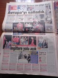 Milliyet Gazetesi - 8 Eylül 1995 - A Milli Takım Rekorları Alt Üst Ediyor - Fatih Terim - Hakan Şükür - Cumhuriyet Halk Partisi Kurultaya 2 Gün Kala - Boris Yeltsin Diş Gösterdi - Erdal İnönü Bosna İçin Umutlu - Tansu Çiller Koruma Yumrukladı - Güler Sabancı - Süleyman Demirel