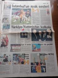 Milliyet Gazetesi - 18 Ocak 1998 - Safiye Ayla Yetimhane'den Doğan Efsane Yazı Dizisi - Grup Vitamin'in Solisti Gökhan Semiz'i Trafik Kazasında Kaybettik - Son Gülen NETAŞ - Türkiye Yunanistan Futbolda Kol Kola - Refah Partisi Kapandı Yeni Parti'nin Başına Kim Geçecek - İstanbul Büyükşehir Belediye Başkanı Recep Tayyip Erdoğan Yeni Oluşumun Hizmetkarıyım - Başsavcı Vural Savaş Refah Partisi'ne Yerine Parti Kurulursa O Da Kapanır - Orgeneral Çevik Bir Necmettin Erbakan'ın Mesut Yılmaz'q Gösterdiği Mektup Kayıtlarımızda Yok