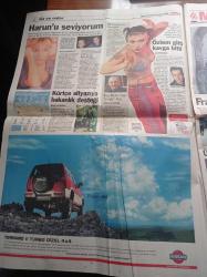 Milliyet Gazetesi - 24 Ocak 1998 - Fenerbahçe Trabzonspor Başkanları Ali Şen İle Mehmet Ali Yılmaz Biraraya Geldi - Barcelona İntikamı- Yerebatan Sarnıcı Çatladı - Özlem Tekin - Hakan Peker - Uğur Mumcu Soruyor - Tansu Çiller'den Onbaşı Savunması - Hülya Avşar Bebeğim Zehra'nın Göbek Bağını Hardward'a Gömeceğiz - DYP Lideri Tansu Çiller'in Eşi Özer Çiller Ağır Cezada Sanık Sandalyesinde - Bill Clinton'ın Seks Skandalı