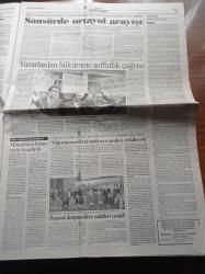 Cumhuriyet Gazetesi - 30 Kasım 1996 - Aktör Fikret Hakan'a Saldırı - Beşiktaşlı Alpay Özalan'a Büyük Ödül - Fenerbahçe'de Kavgalı Antrenman - Refah Partisi Hilafet Düzeni İstedi - Öğretmenevleri Mafyaya Çeteye Peşkeş Çekilecek -  Doğu Perinçek'ten İddia Turgut Özal Gizli Raporları Bush'a Ulaştırdı - Ordu'da Dinleme Cihazı Aranıyor - Bahçelievler Katliamı - Mesut Yılmaz'a Saldırı Türkiye Bağlantılı - Abdullah Çatlı