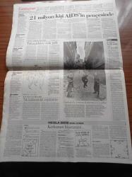 Cumhuriyet Gazetesi - 30 Kasım 1996 - Aktör Fikret Hakan'a Saldırı - Beşiktaşlı Alpay Özalan'a Büyük Ödül - Fenerbahçe'de Kavgalı Antrenman - Refah Partisi Hilafet Düzeni İstedi - Öğretmenevleri Mafyaya Çeteye Peşkeş Çekilecek -  Doğu Perinçek'ten İddia Turgut Özal Gizli Raporları Bush'a Ulaştırdı - Ordu'da Dinleme Cihazı Aranıyor - Bahçelievler Katliamı - Mesut Yılmaz'a Saldırı Türkiye Bağlantılı - Abdullah Çatlı