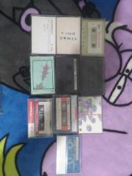 kaset koleksiyonu ( 3,5 kaset de farklılık gösterebilir, satılmıştır ve içinde başka kaset çıkar vs, çoğunluğu duruyor