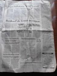 Cumhuriyet Gazetesi - 15 Ekim 2010 - Altın Portakal Çoğunluk Filmi - Atilla İlhan'ı Anlamak - Türkiye Basketbol Federasyonu Başkanı Turgay Demirel Kulüplere Çattı - Beşiktaş'ın Hedefi Dev Bir Stadyum - Devlet Bakanı Faruk Çelik Gavurun Dini Dedi Sonra Hristiyan Yurttaşlardan Özür Diledi - CHP Lideri Kemal Kılıçdaroğlu - ABD'de 3 Milyon Konuta El Kondu - Çalışma Bakanı Ömer Dinçer