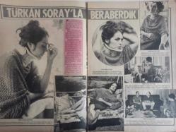 Pazar Aktüalite Sinema Tiyatro Mizah Mecmuası Dergisi Gazetesi - 8 Eylül 1972 - Sayı:833 - Türkan Şoray - Mine Sun - Osman Seden - Feridun Karakaya - Yücel Çakmaklı - Hülya Koçyiğit - Atıf Yılmaz - Yeşim Tan - Feri Cansel - Esen Püsküllü - Kemal Bilbaşar - Yalçın Gülhan - Hüseyin Zan - Süleyman Turan - Behçet Nacar - Nihat Ziyalan - Sami Tunç - Bilal İnci - Nalan Erdi - Deniz Erkanat - Kudret Şandra - Ateş Osman - Atilla Ergün - Oya Peri - Safiye Yankı - Hamiyet Yankı - Fatma Girik - Persil Deterjan Reklamı - Engin Çağlar - Sevda Ferdağ - Nebahat Çehre - Ali Avaz - Ülkü Özer - Aram Gülyüz - Fikret Hakan - Mine Sun - Gülgün Erdem fotoğraf ve haberi - Tam Takım Dergi