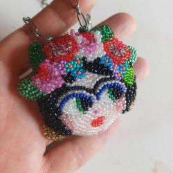 Fidan Kahlo Boncuk İşleme Kolye ucu/Broş