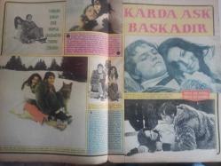 Pazar Aktüalite Sinema Tiyatro Mizah Mecmuası Dergisi Gazetesi - 17 Mart 1972 - Sayı:808 - Esen Püsküllü - Figen Han - Ertem Göreç - Semih Sezerli - Orhan Kapkı - Aziz Sarkaya - İrfan Kalkavan - Müfit İlkiz - Behçet Nacar - Hüseyin Zan - Tijen Doray - Cüneyt Arkın - Fahrettin Cüreklibatur - Türkan Şoray - Ediz Hun - Bülent Oran - Karda Aşk Başkadır haberi - Tanju Korel - Hülya Darcan - Engin Çağlar - Filiz Vural - Berna Öner - Gülgün Erdem fotoğraf ve haberi - Dergi Tam Değildir Sadece 12 Sayfası Mevcuttur