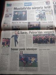 Milliyet Gazetesi - 22 Ocak 1998 - A Millli Takım Arnavutluk Karşısında Utandıran Prova - Süleyman Seba - Nikiforov Çelişkide - Fenerbahçe'nin Kocaelispor'dan Aldığı Mustafa Özkan'ın Sakat Olduğu Ortaya Çıktı - Hakan Şükür - Ülker Spor Bir Harika -  Bravo Kombassan Konyaspor - Cumhurbaşkanı Süleyman Demirel