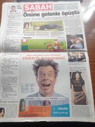 Sabah Gazetesi - 19 Ağustos 2000 - Beşiktaşlı Şifo Mehmet'e Çirkin Saldırı - Belçika Sokaklarında Fehriye Erdal Yasağı - Yeğen Murat Demirel İfade Verdi - MHP Trabzon Vekili Orhan Bıçakçı İle Çıplak Manken Evren Aykul Aşkı Tam Gaz - Devlet İSDEMİR Fabrikasını Satışa Çıkardı - Karagümrük Çetesi - Süleyman Demirel İzmir'den Başlıyor