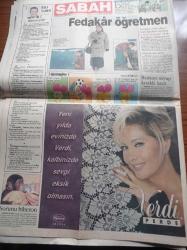 Sabah Gazetesi - 1 Ocak 1998 - On Bir Ayın Sultanı Ramazan - Kadir Gecesi - Mahfi Eğilmez - Süleyman Demirel - Sibel Can - Hülya Avşar - Che Guevara - Yeni Yıl Kutlaması - Fenerbahçe Kulübü Başkanı Ali Şen'in Son Jesti - Halterci Derya Açıkgöz Dünyayı Kaldırdı - Yeni Yılda Yeni Devlet - Mehmet Ağar Ve Sedat Bucak'a Son Kapı Kapandı - İran Cumhurbaşkanı Hatemi