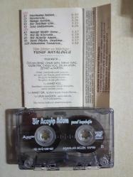 YUSUF HAYALOĞLU BİR ACAYİP ADAM BİZ ÜÇ KİŞİYDİK ŞİİR