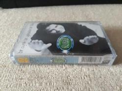 Bir Ayrılık Bir Yoksulluk Bir Ölüm Kubat ( Bay 1999 )