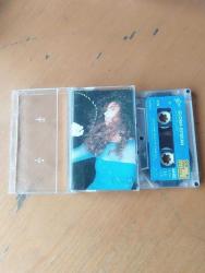 GLORIA ESTEFAN * INTO THE LIGHT * KAĞIT BASKI KASET ALBÜM - UZELLİ