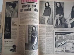 Pazar Aktüalite Sinema Tiyatro Mizah Mecmuası Dergisi Gazetesi - 16 Nisan 1966 - Sayı:499 - Bilge Tandoğaç - Pretty Quick Taş Pudrası Reklamı - Meral Küçükerol - POP Çamaşır Tozu Reklamı - Erol Taş - Yeşilçam'ın Ödül Şampiyon - Tülay German - Mine Soley - Burhan Apaydın - Hanımlar İçin haberi - Zeynep Berk - Brigitte Overbye - Bu Göğüslerin Sigortası Tam 1 Milyar fotoğraf ve haberi - Dergi Tam Değildir Sadece 10 Sayfası Mevcuttur