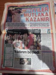 Sabah Gazetesi - 15 Mayıs 2006 - Aslan Yürekli Şampiyon Galatasaray - Galatasaray Puan Rekorunu Kırdı - Fenerbahçe'de Hüzün Hem Ligi Hem Kupayı Son Maçta Kaybetti - Galatasaray'ın 16. Kupası Nasıl Geldi - Mayo Kralı Zeki Başesgioğlu'nun Oğlu Bulunamıyor - Tuğba Altıntop - Ali Kırca - Kürşat Tüzmen - Nazım Hikmet'e 35 Kişi Engeli Çıktı