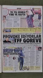 Hürriyet Gazete 6 Şubat 2015 Emel Müftüoğlu,Sezen Aksu,Müjde Ar,Recep Tayyip Erdoğan,Ahmet Davutoğlu,Aleksis Çipras,Kemal Kılıçdaroğlu,Mustafa Sarıgül,Johnny Deep,Amber Heard,Mahmut Uslu,İsmail Kartal,Oscar Cardozo,Patricia Callero,Fernando Muslera,Marco Reus,Angel McCoughtry,Numan Kurtulmuş,Ömer Çelik,Sinem Öztürk,Kayahan,Nilüfer,Gülben Ergen,Seza Güleç,İbrahim Erdemoğlu,Burçin Terzioğlu,İlker Kaleli,Burak Özçivit,Fahriye Evcen,Abercrombie Yazı Dizisi