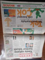 Sabah Gazetesi - 19 Şubat 1999 - Abdullah Öcalan Yakalandı - Bak Apo Bak İşte Bu Bayrak - İngiliz Times Safari'yi Övdü - PKK Yandaşlarının Eylemi İçin Polise Vur Emri - Apo'ya En Büyük Darbeyi Eski Sağ Kolu Şemdin Sakık Vuracak - Abdullah Öcalan'ı Yunan Ajanı Korudu - Atina'da İkinci Bülent Ecevit Depremi - Apo'ya Üç Özel Savcı - Türk Düşmanı Pangalos