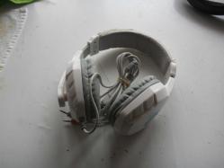 RAMPAGE OYUNCU KULAKLIGI BEYAZ     DETAYLAR RESIMLERDE    (K3