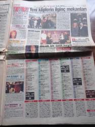 Takvim Gazetesi - 12 Kasım 1995 - Sinema Sanatçısı Yılmaz Zafer Son Yolculuğuna Uğurladı - İstanbul Eski Milli Eğitim Müdürü Naci Akay'ın Bir Yolsuzluğu Daha - Beşiktaş Aumann Sorununu Noktaladı - Galatasaray Teknik Direktörü Souness - Perihan Savaş - Kısmi Genel Af Umudu - Leyla Zana - Mesut Yılmaz Cem Boyner İttifakı - KKTC'de Hükümet İstifa Etti
