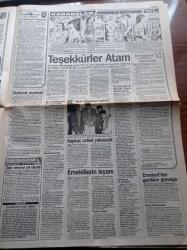 Takvim Gazetesi - 29 Ekim 1996 - Galatasaray En Çok Konuşulan Takım - Zeki Müren'i Halısı Bulundu - Fantezi Festivali - Sağlık Bakanı Yıldırım Aktuna'dan Mutluluk Reçetesi - Teşekkürler Ata'm - Türkiye'nin 6. Cumhurbaşkanı Fahri Korutürk'ün Eşi Emel Korutürk'ün Muhteşem Tablosu