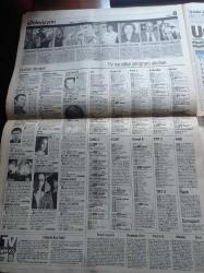 Takvim Gazetesi - 29 Ekim 1996 - Galatasaray En Çok Konuşulan Takım - Zeki Müren'i Halısı Bulundu - Fantezi Festivali - Sağlık Bakanı Yıldırım Aktuna'dan Mutluluk Reçetesi - Teşekkürler Ata'm - Türkiye'nin 6. Cumhurbaşkanı Fahri Korutürk'ün Eşi Emel Korutürk'ün Muhteşem Tablosu