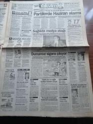 Takvim Gazetesi - 15 Mayıs 1996 - Trabzonspor Başkanı Faruk Özak - Bülent Uygun - Tugay Kerimoğlu - Boğaz Köprüsünden Atlayan Arman Oluk Ölmedi - Arif Sağ Herkese Sitem Etti - Akmerkez Dünya Birincisi - Yıldız Tilbe - Anayasa Mahkemesi Başkanı Yekta Güngör Özden - Anayasa Mahkemesi Kararıyla Hükümet Hükümsüz - Necmettin Erbakan - Tansu Çiller - Deniz Baykal - Mesut Yılmaz - Turhan Tayan
