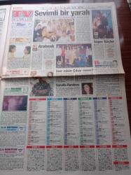 Takvim Gazetesi - 28 Ekim 1995 - Galatasaray'da Sistem Arayışları Sürüyor - Teknik Direktör Souness - Beşiktaş'ta Aumann Krizi Büyüyor - Fenerbahçe Kaptanı Oğuz Çetin - Lejyoner Hastalığı Tehlike Saçıyor - Arjantin'de Madonna Krizi- Korkulan Oldu Başörtüsü Tartışması Üniversitelerden Apartmanlara Sıçradı - Türk Silahlı Kuvvetleri 1995 - Ve Özer Çiller Konuştu - Tansu Çiller