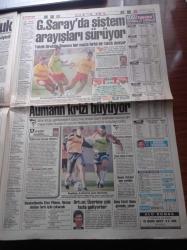 Takvim Gazetesi - 28 Ekim 1995 - Galatasaray'da Sistem Arayışları Sürüyor - Teknik Direktör Souness - Beşiktaş'ta Aumann Krizi Büyüyor - Fenerbahçe Kaptanı Oğuz Çetin - Lejyoner Hastalığı Tehlike Saçıyor - Arjantin'de Madonna Krizi- Korkulan Oldu Başörtüsü Tartışması Üniversitelerden Apartmanlara Sıçradı - Türk Silahlı Kuvvetleri 1995 - Ve Özer Çiller Konuştu - Tansu Çiller