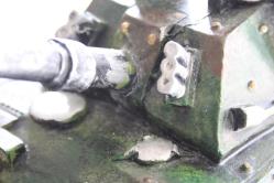 FİGÜR TANK COCUKLA BERABER     DETAYLAR RESIMLERDE      (KİTAP RAF