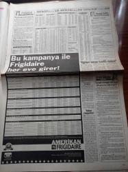 Takvim Gazetesi - 6 Mayıs 1995 - Müslüm Gürses Korsanların Peşinde - Metin Şen Yeşim Salkım Aşkı Bitti - Fenerbahçe Basketbolda Final Yolunda - Sergen Yalçın Çıldırdı - Milletvekilleri Atatürk Köşkü'nü Kendilerine Dinlenme Tesisi Yaptılar - Cumhurbaşkanı Süleyman Demirel - Vali Hayri Kozakçıoğlu - Hüsamettin Cindoruk - Dansöz Tanyeli - Yunan PKK İşbirliği Gün Gibi Ortada