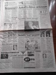 Takvim Gazetesi - 7 Ekim 1995 - Okan Bayülgen'in Yeni Şovu Televizyon Çocuğu -  Cemal Şahin DYP'den İstifa Etti -Torinolu Hakan Şükür Florya'da - Beşiktaş Başkanı Süleyman Seba Sergen Yalçın'ı Kapıya Koyarım - Okan Bayülgen - İpek Tenolcay - Türk Profesörü Selçuk Mercan Amerikalılara Ders Verecek - Karayolları Eski Genel Müdürü Atalay Coşkunoğlu 20 Milyon Maaşla Boğaza Nazır Lüks Villalar Aldı -  Çoğunluk Hükümeti - Alparslan Türkeş İle Bülent Ecevit Hükümete Destek Verdi- DYP DSP Ve MHP'nin Toplam Oy Potansiyeli %49-  Tansu Çiller - Salim Ensarioğlu - Nahit Menteşe - Baki Tuğ