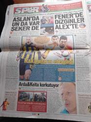 Star Gazetesi - 24 Ekim 2009 - Galatasaray'ın Efsane 10 Numarası Hagi İle Fenerbahçe'nin Eski Golcüsü Hooijdonk Derbiyi Değerlendirdi - Albay Dursun Çiçek İmza Islak Belge Gerçek - Deniz Baykal İle Recep Tayyip Erdoğan Anayasa Mahkemesi Başkanı Haşim Kılıç'ın Nikahında Buluştular - Domuz Gribi - Recep Tayyip Erdoğan Uyardı Sağduyu Kazandı Habur Görüntüleri Bir Daha Olmayacak -