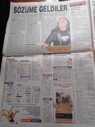 Star Gazetesi - 6 Ekim 2002 - Galatasaray'da Köstebek İddiası - Fenerbahçe'den Washington Kadro Dışı - Sabancı Ailesi Özdemir Sabancı İle Birlikte Öldürülen Toyotasa Genel Müdürü Haluk Görgün'ün Eşi Ve Çocuklarını Mahkemeye Verdi - Sakıp Sabancı Susuyor - ABD Üsleri İstedi - Yaşar Nuri Öztürk - Sakarya Titredi Cem Uzan'a Başbakanlık Sözü Verdi